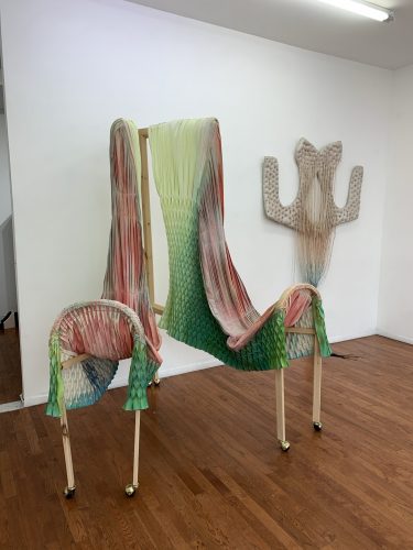 A room full of furniture Description automatically generated