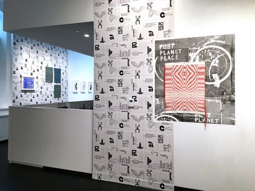 A picture containing text, indoor Description automatically generated