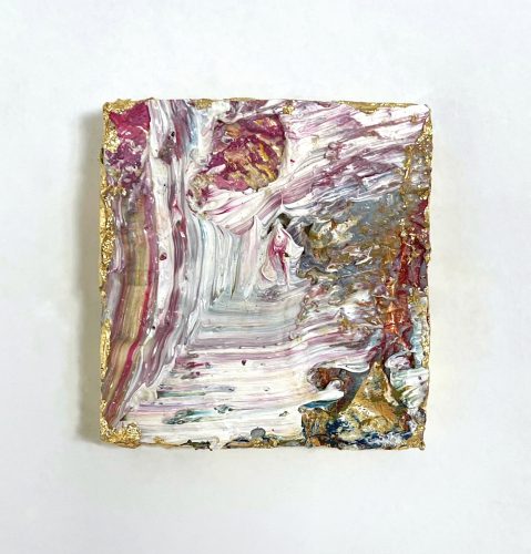 A picture containing text Description automatically generated