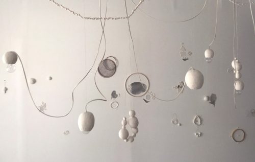 A white objects Description automatically generated with medium confidence